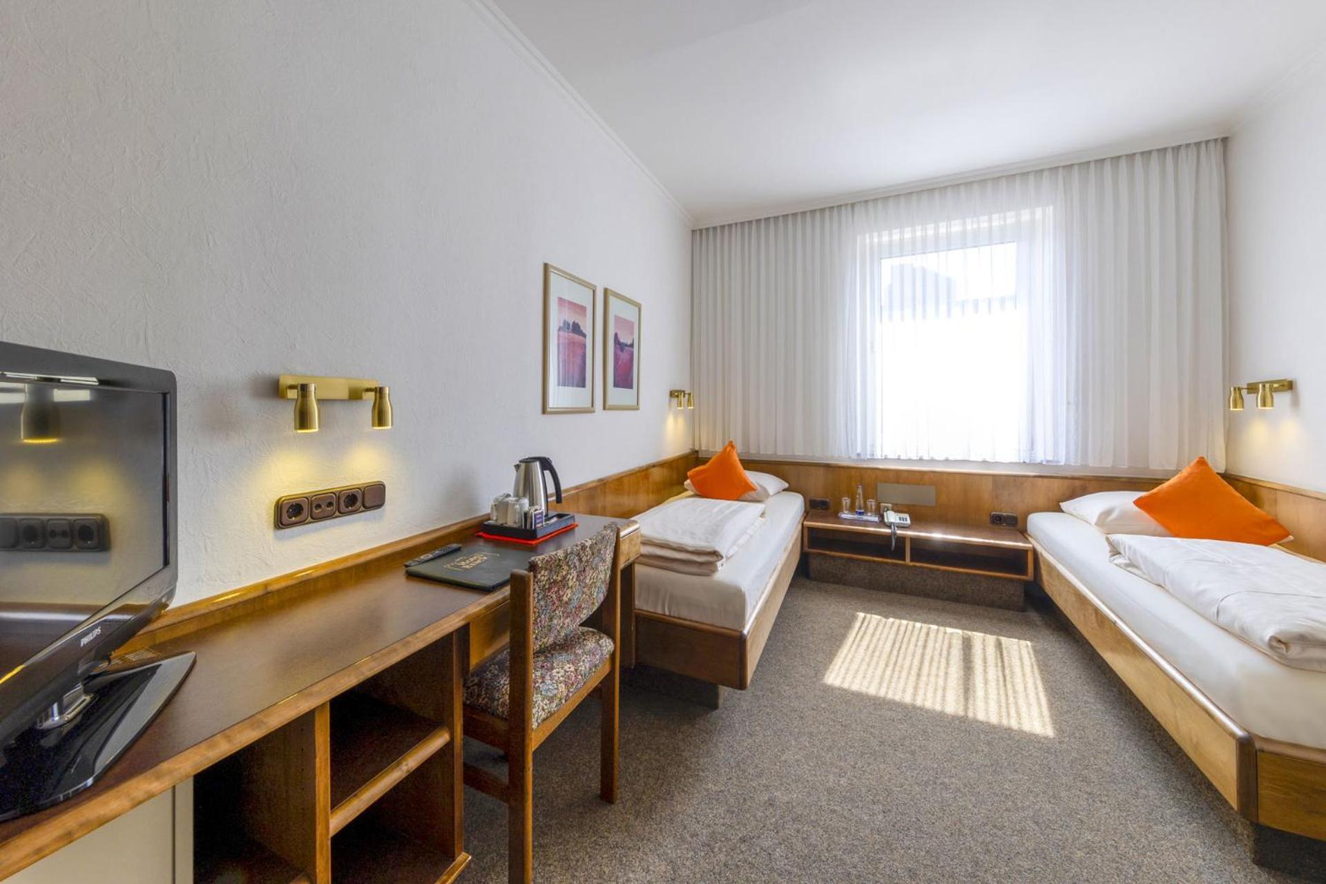 Brack Hotel 3*